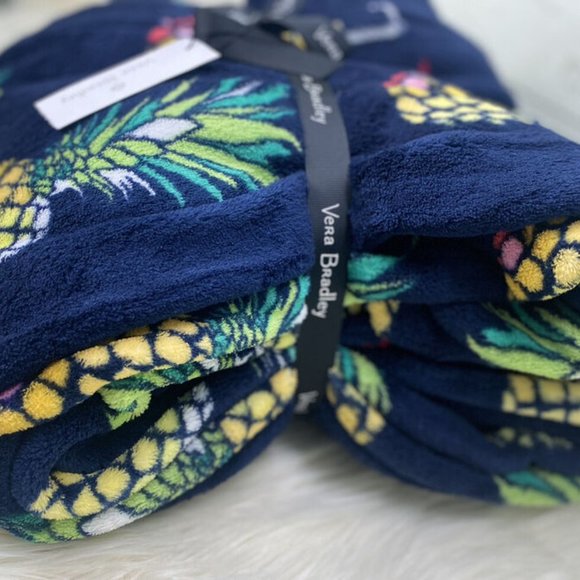 Vera Bradley Plush Throw Blanket in Fleece Toucan Party Oversized 80" x 50" NWT - Picture 3 of 6
